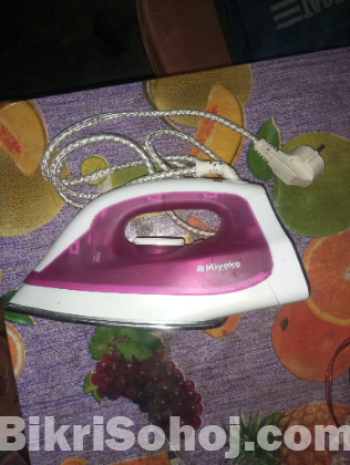 উন্নত মানের একটি আয়রন